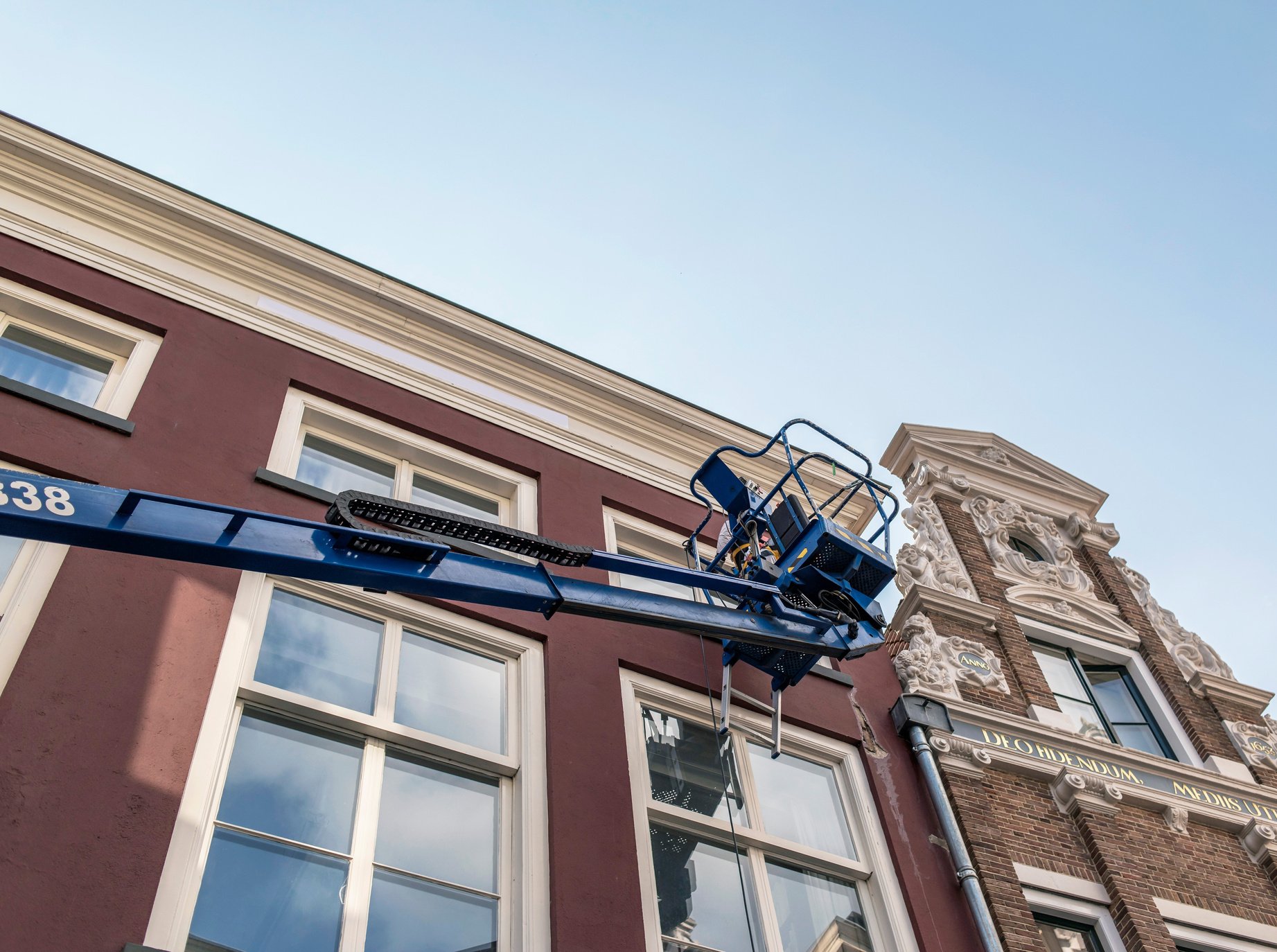 Painter in Platform Crane 